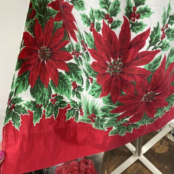 Vintage Christmas Apron Printed Cotton Red White Green Poinsettias & Holly Motif - Picture 4 of 5